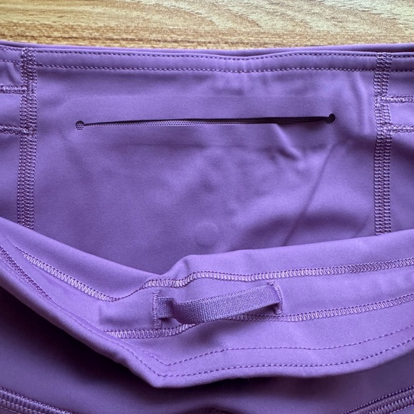 Lululemon Base Pace HR Crop 23” Size: 8 in Vintage Plum - Picture 4 of 6